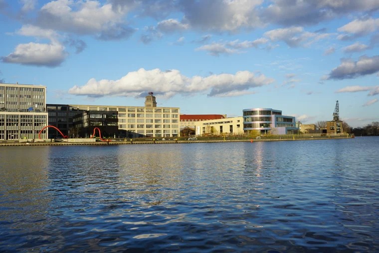 Campus Wilhelminenhof der HTW Berlin an der Spree — Forschungsheimat des Projekts.